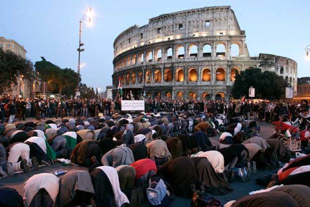 muslim-prayers-rome