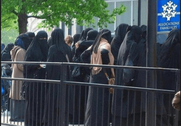 Muçulmanas Assistência Social